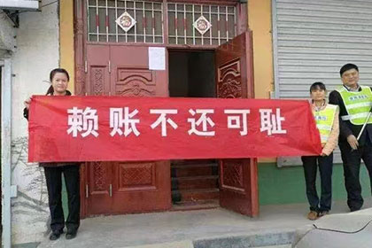 拖欠十万借款可能面临何种刑罚？